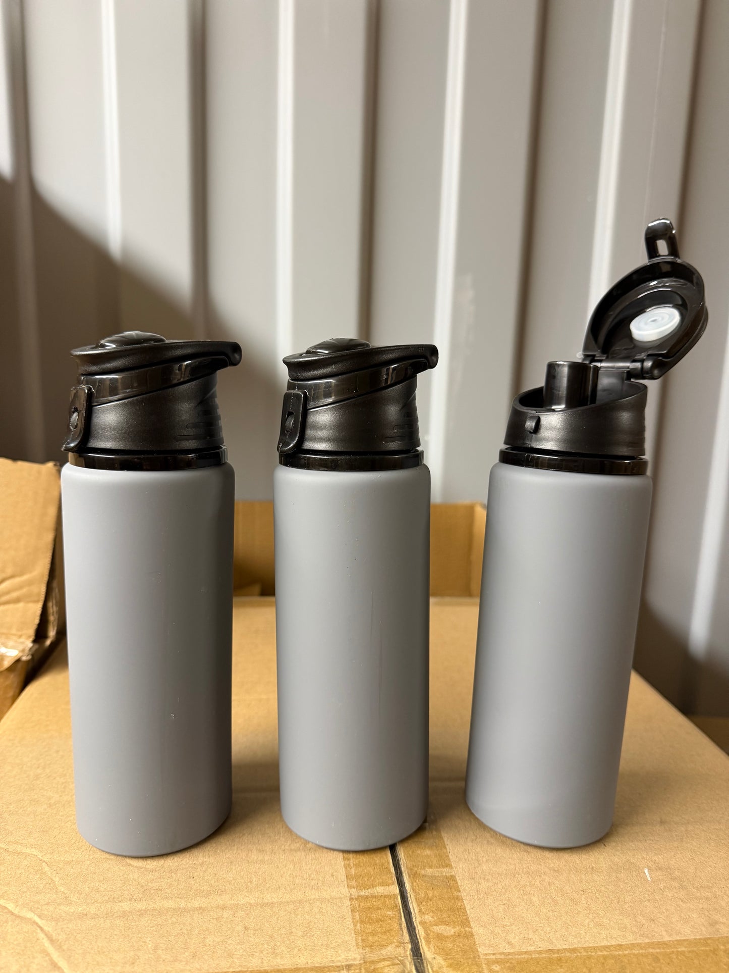 Wholesale Joblot Box Of 36 Aluminum 700 mL Grey Flip Lid Water Bottles