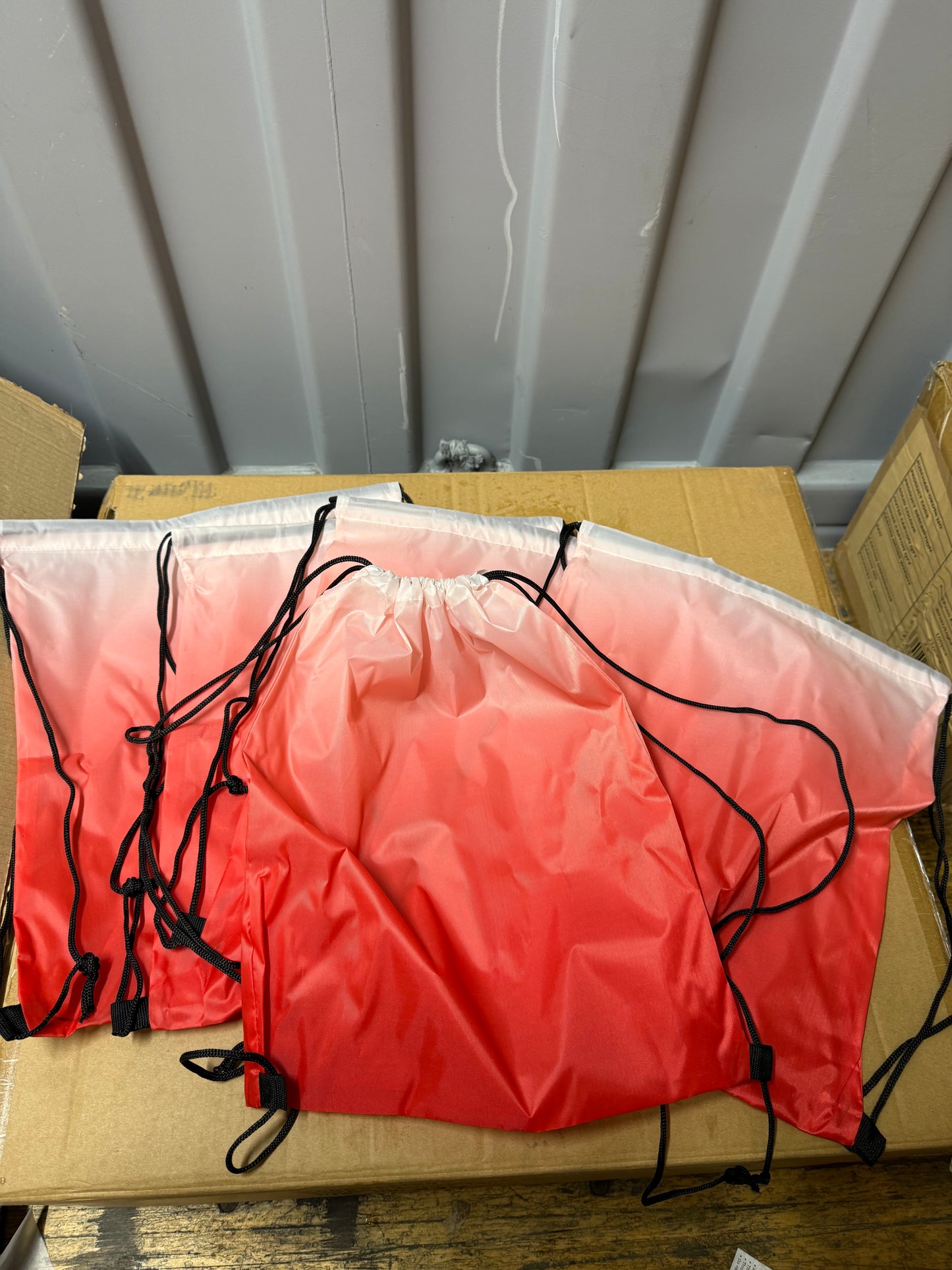 Box of 100 polyester ombre drawstring bags