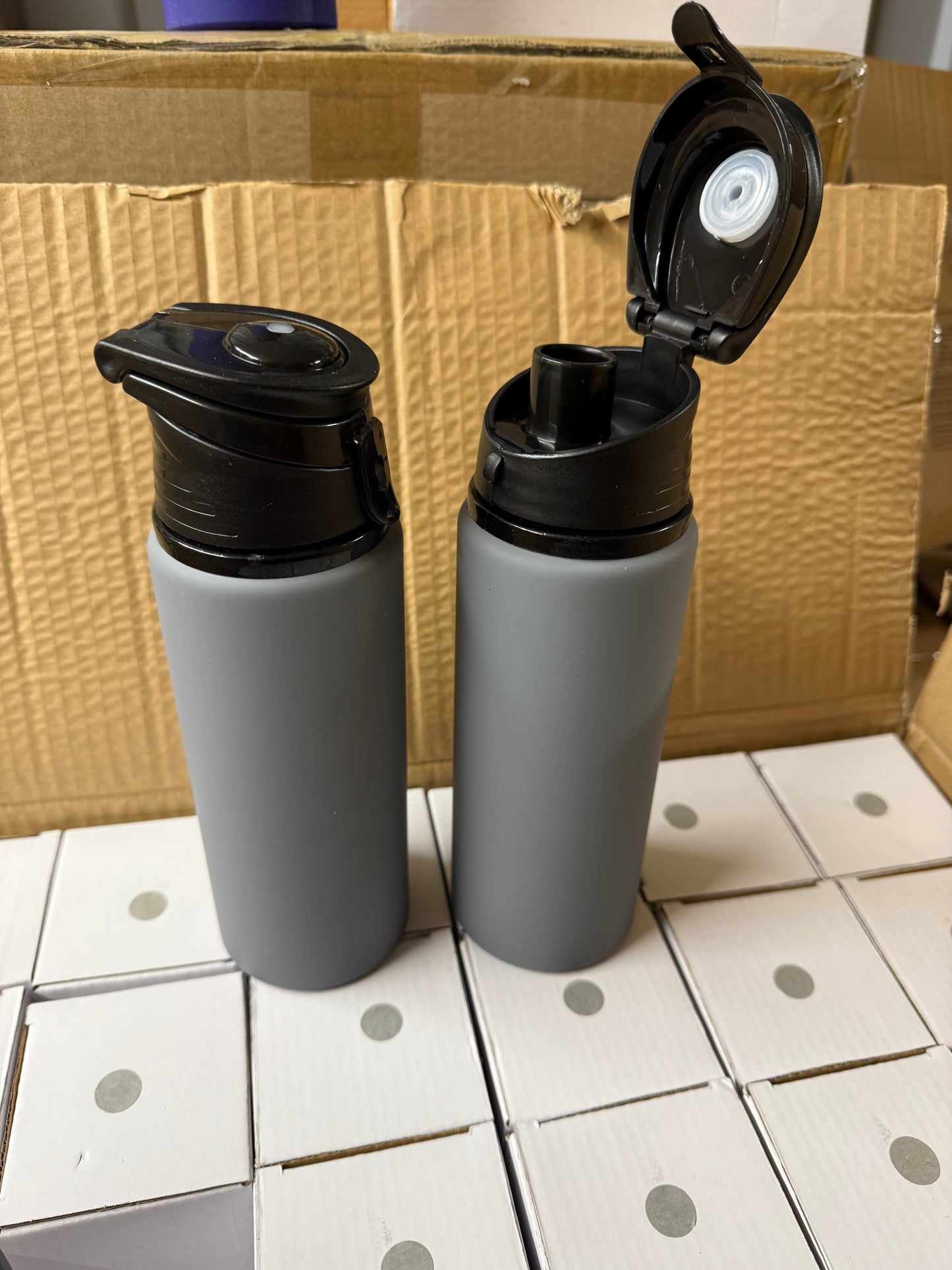 Wholesale Joblot Box Of 36 Aluminum 700 mL Grey Flip Lid Water Bottles