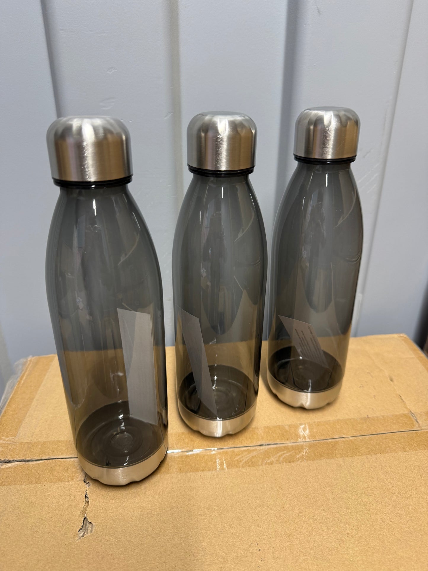 700mL Water Bottles Job Lot Wholesale 36 Bottles Black/ Chrome Lids