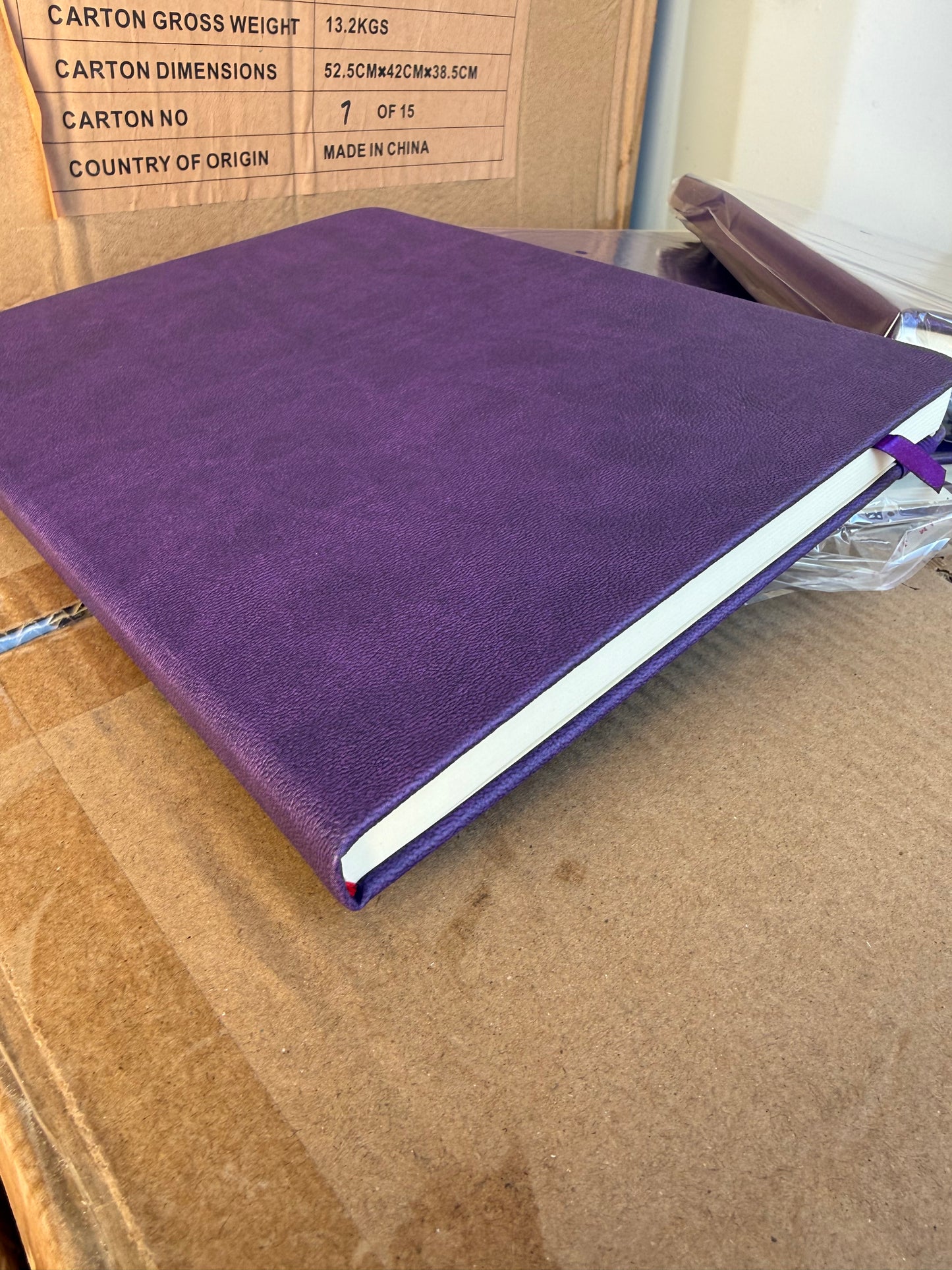 Bundle of 10 luxurious quarto notebooks