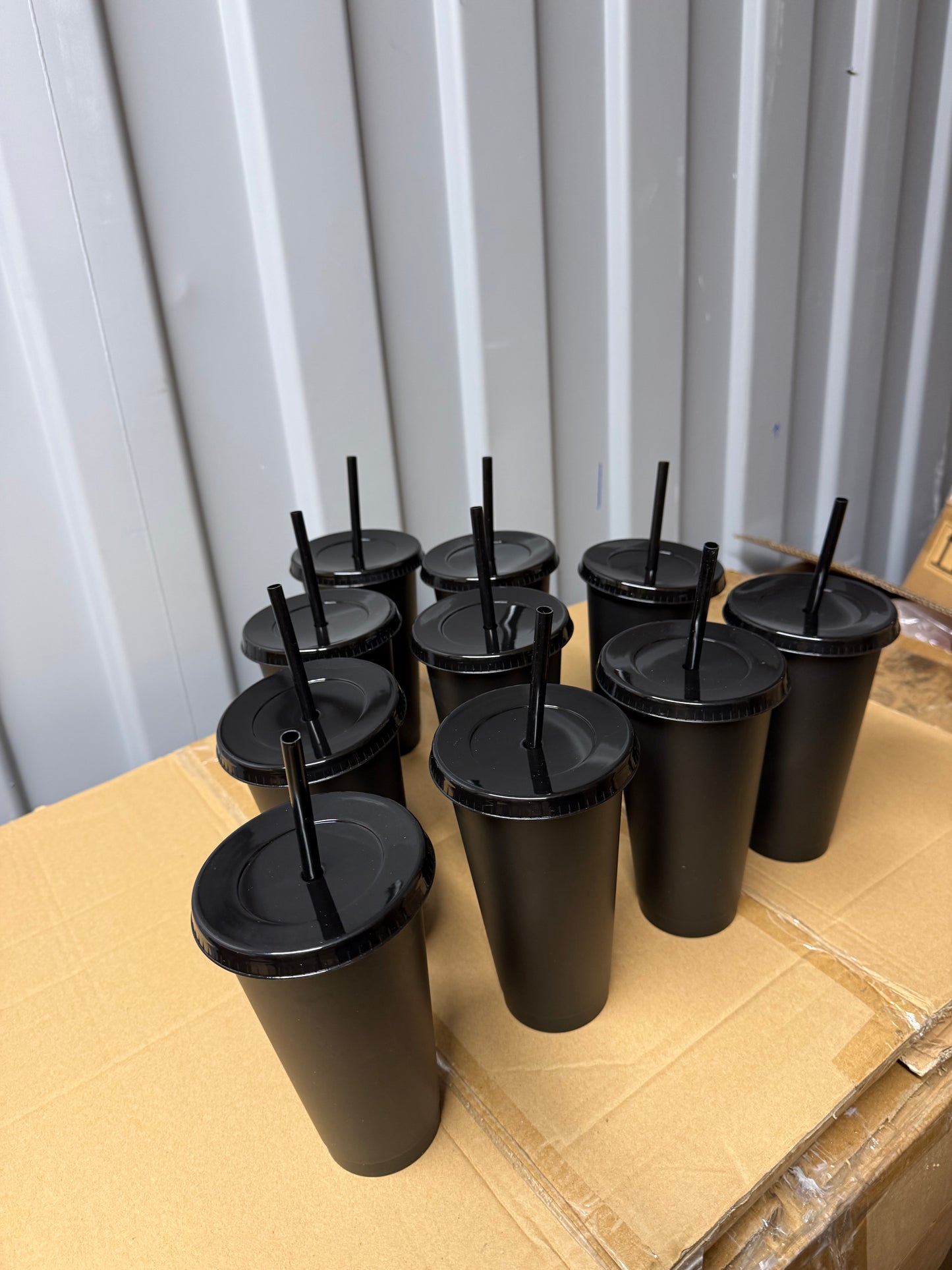 40 Black Cold Cups & Lid & Straw best quality and perfect to personalise
