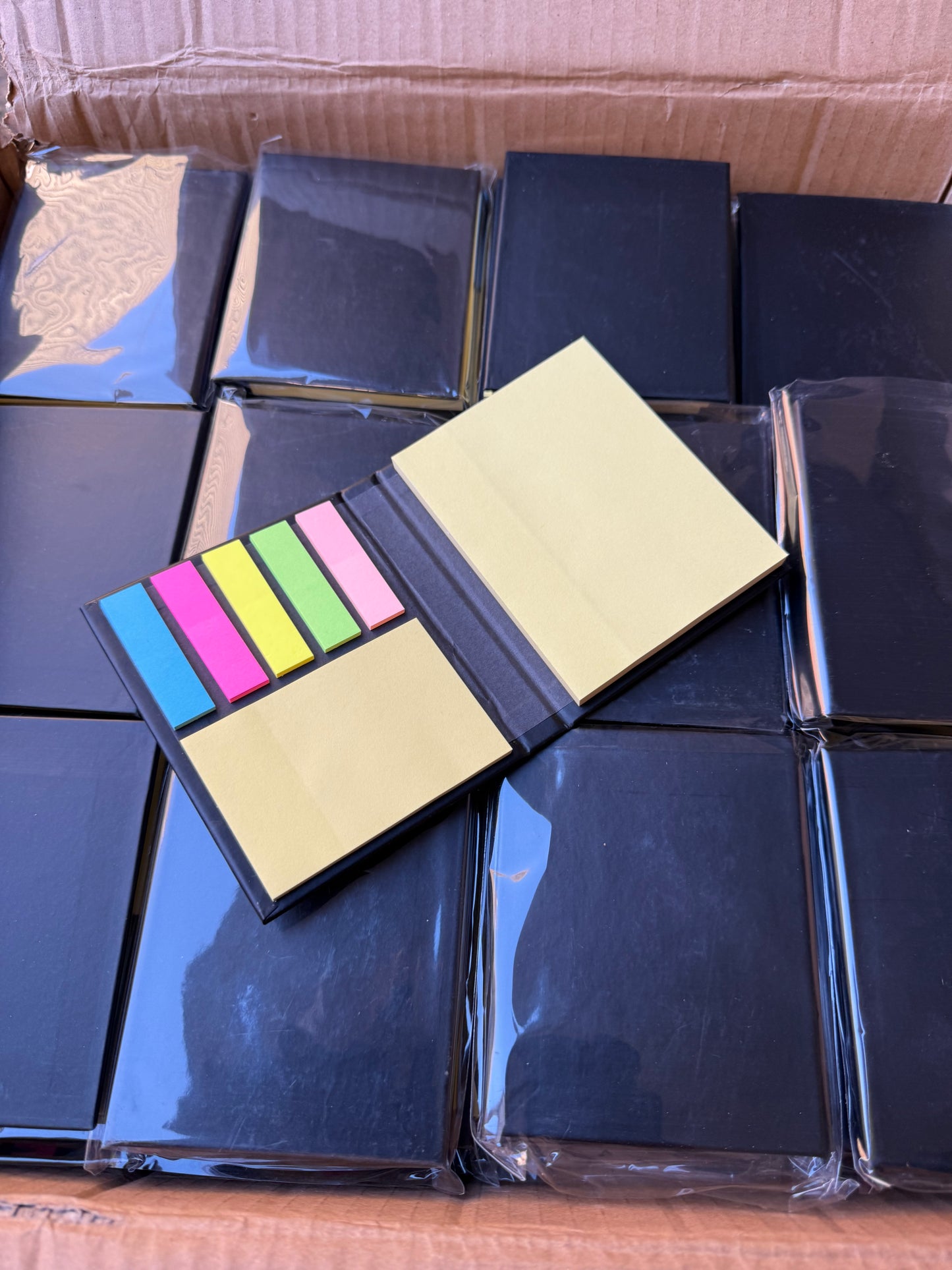 Bundle of 20 Desk buddy black sticky note wallets