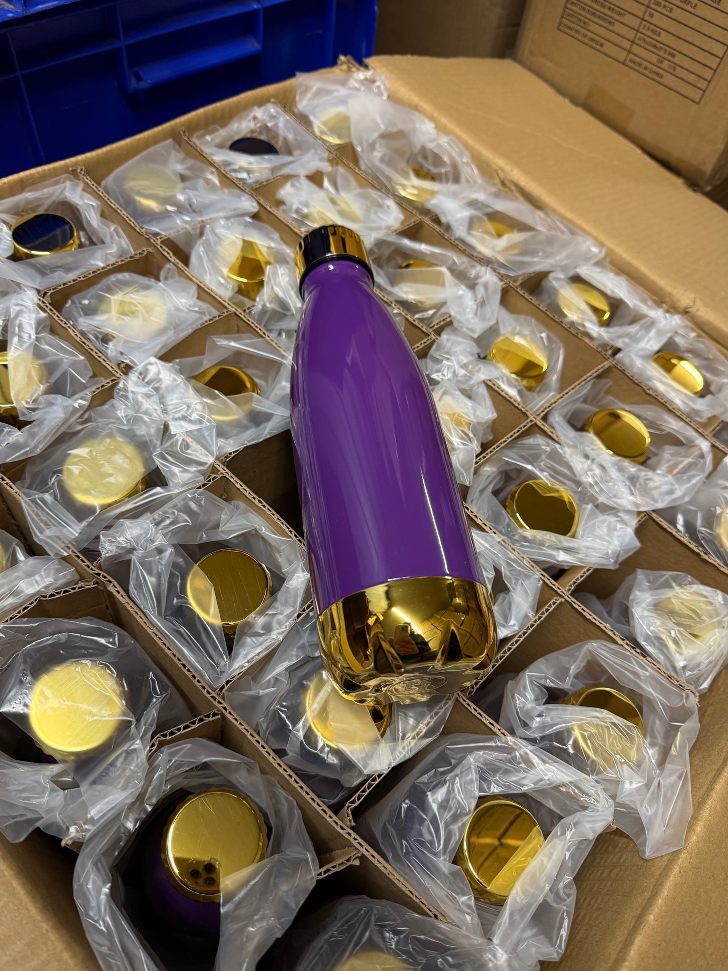 Box of 36 stainless steel 500ml purple with gold bottom and screw lids water bottles