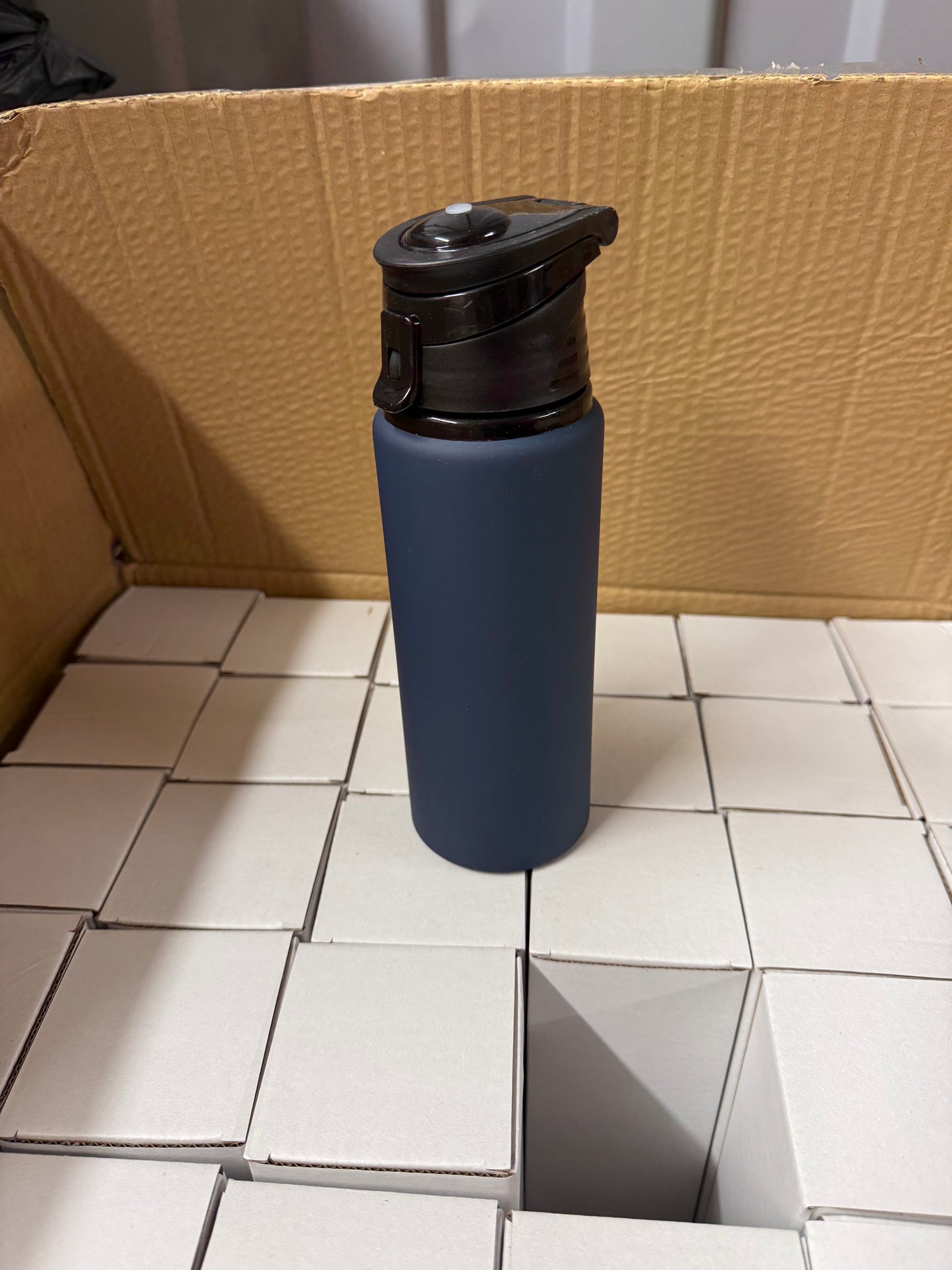 Wholesale Joblot Box Of 36 Aluminum 700 mL Navy Flip Lid Water Bottles