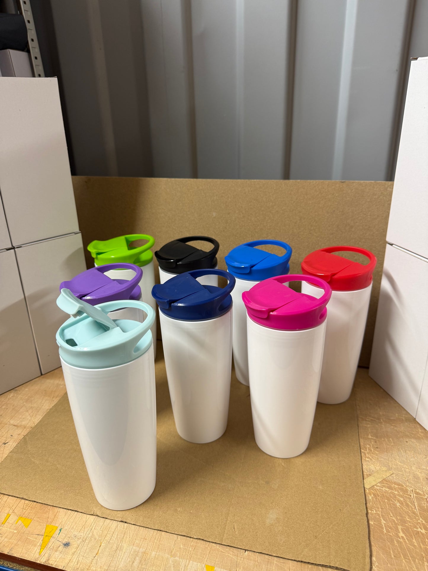 ** FLASH SALE ** White 700ml PP tumbler with coloured lid