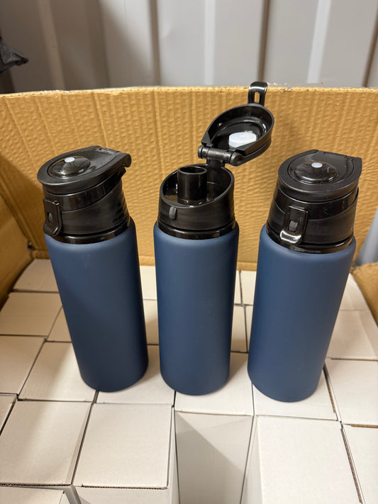 3x Aluminium 700ml bottles with black flip lids