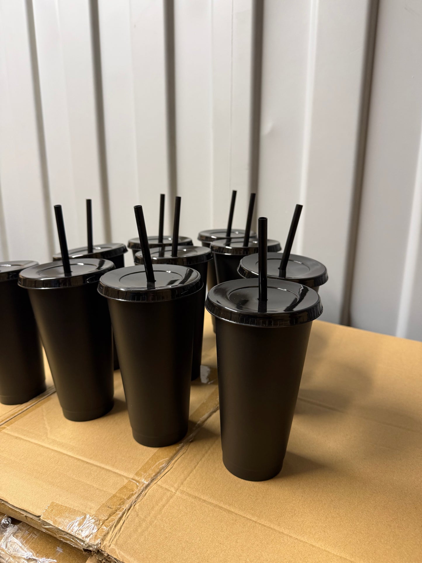 40 Black Cold Cups & Lid & Straw best quality and perfect to personalise