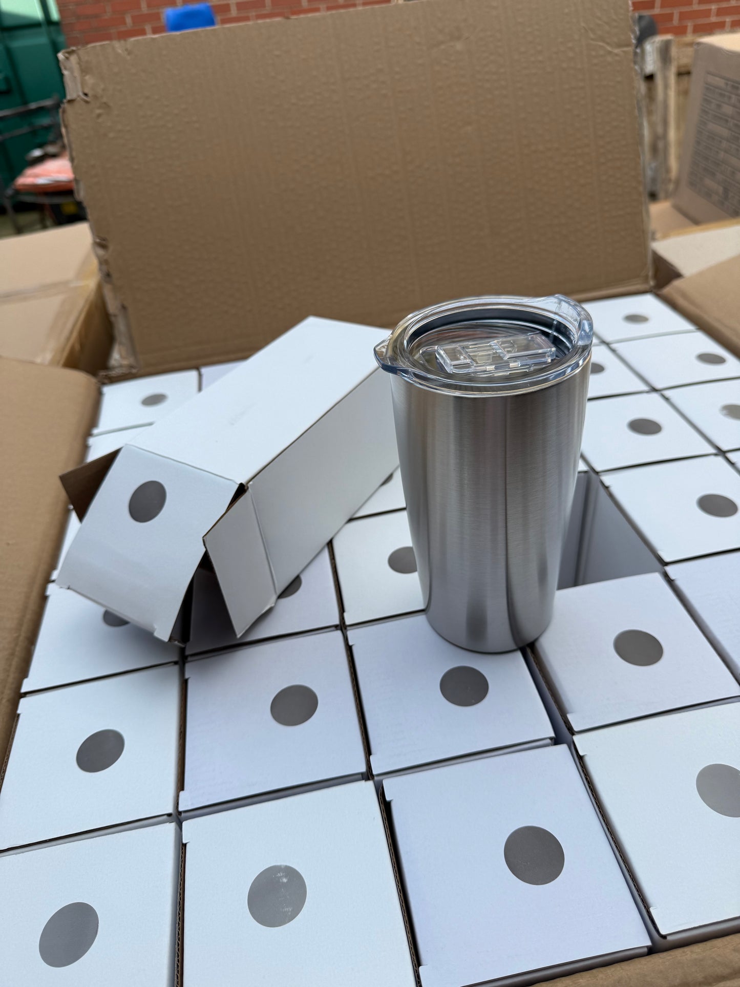 Full Box Of 36 Stainless Steel Travel 530ml Tumblers With Sip Lids