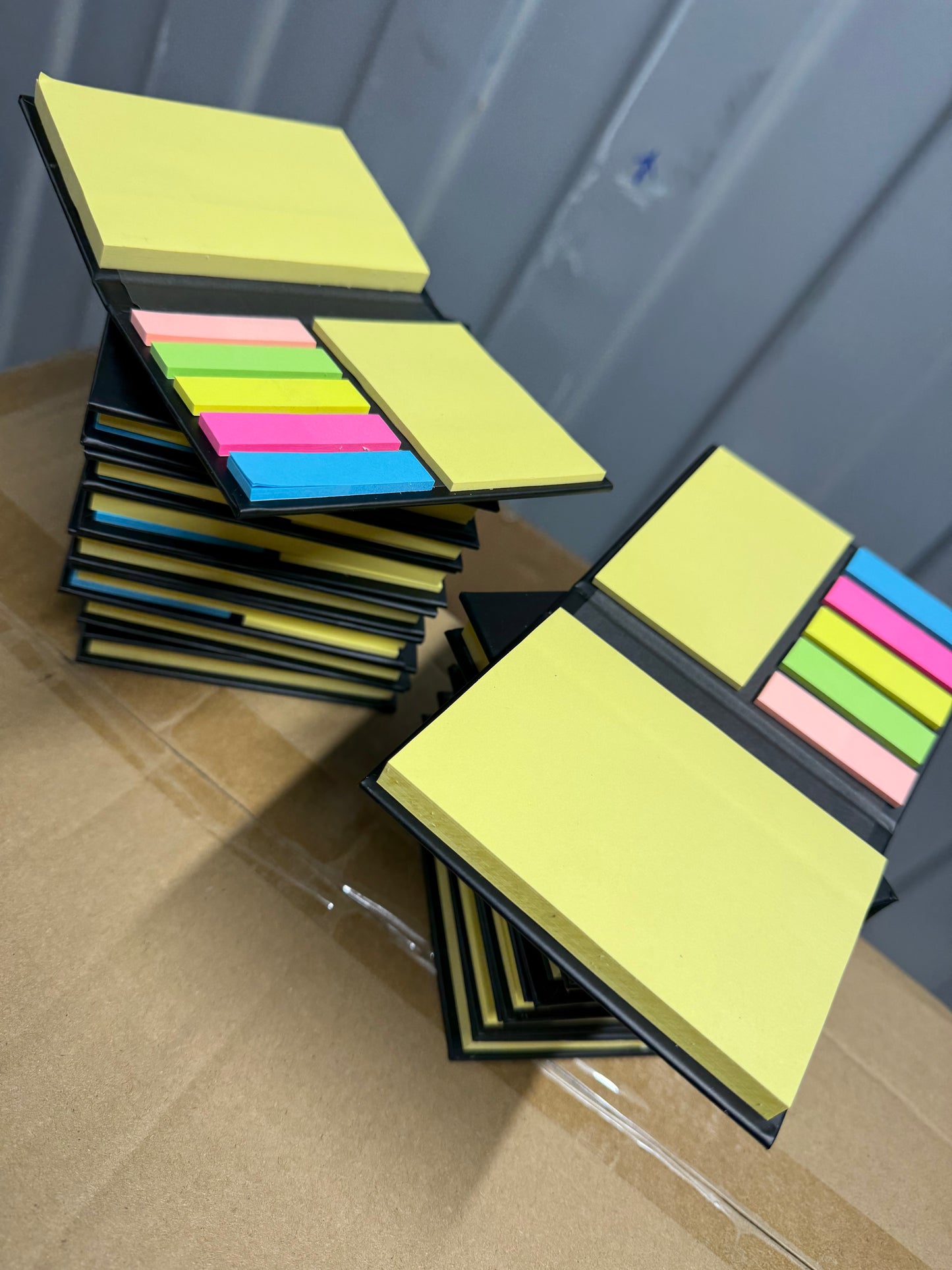 Bundle of 20 Desk buddy black sticky note wallets